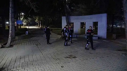 Malatya'da parkta silahlı saldırıya uğrayan genç yaralandı