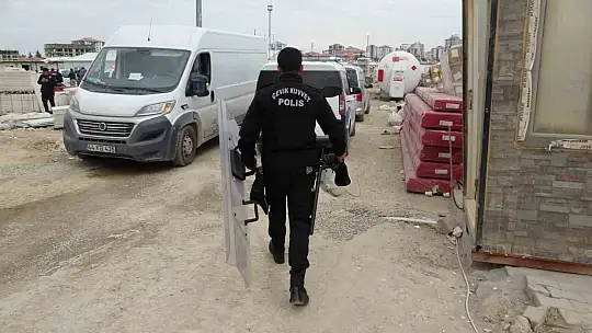 Malatya'da şantiyede sopalı-bıçaklı kavga: 4 yaralı