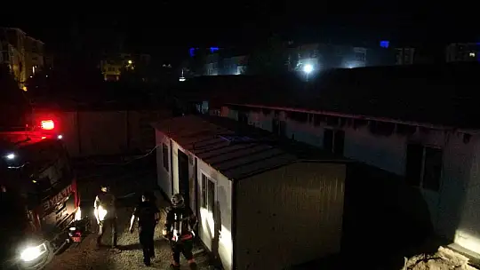 Malatya'da şantiyede yangın paniği: Mahalleli sokağa döküldü