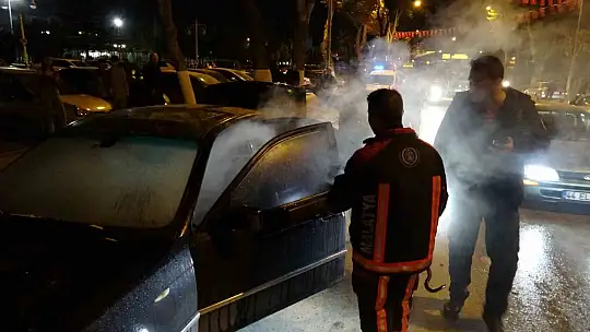Malatya'da seyir halindeki otomobilde yangın
