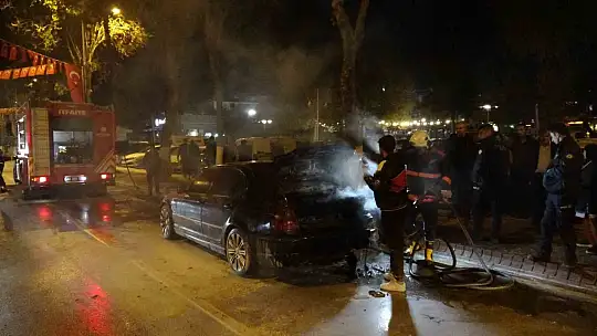Malatya'da seyir halindeki otomobilde yangın