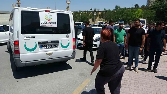Malatya'da Tesla kazası: Araç ikiye bölündü, 2 hemşire hayatını kaybetti