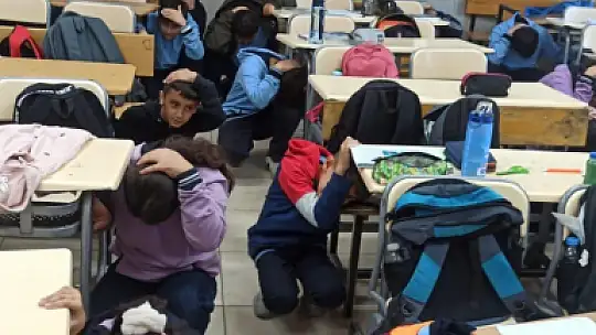 Malatya'da tüm okullarda eş zamanlı tahliye