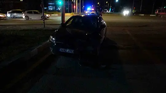Malatya'da üç aracın karıştığı kazada 4 kişi yaralandı