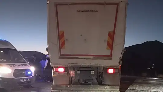 Malatya hafriyat kamyonu ile otomobil çarpıştı: 1 ölü 1 yaralı