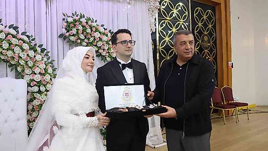 Malatya protokolünü buluşturan düğün