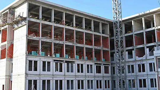 Malatya Yeni Adliye Sarayı'nda çalışmalar hız kesmeden devam ediyor