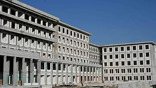Malatya Yeni Adliye Sarayı'nda çalışmalar hız kesmeden devam ediyor