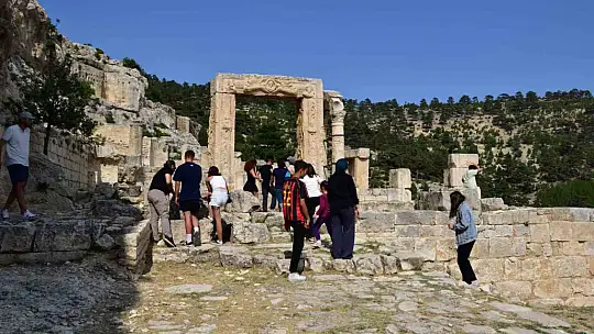 Mersin'deki gizemli hazineye ziyaretçi akını