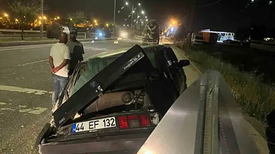 Mikser otomobile çarptı, 1 yaralı