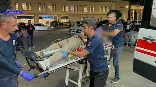 Motosiklet bariyerlere çarptı: 1 ağır yaralı