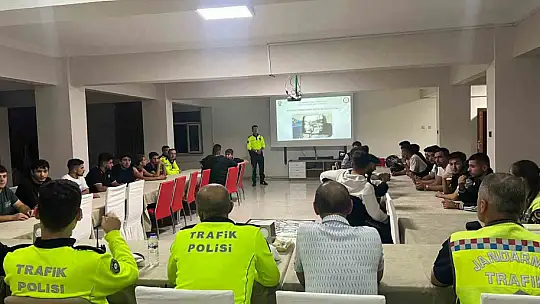Adıyaman'da motosiklet sürücülerine bilgilendirme eğitimi