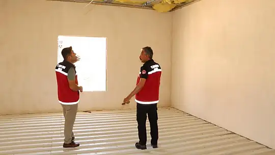 Müdür Akkan çörek otu hasadına katıldı