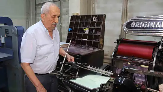 Mürekkep kokusu ve baskı makineleri arasında geçen bir ömür
