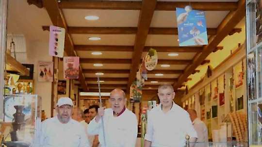 NATO Zirvesi'nde dünya liderlerine Maraş dondurması ikram edildi