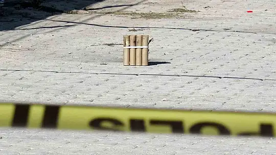 Okul yerleşkesindeki havai fişek rampası paniğe neden oldu