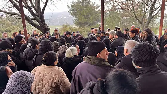 Öldürülen 2 çocuk annesi son yolculuğuna uğurlandı