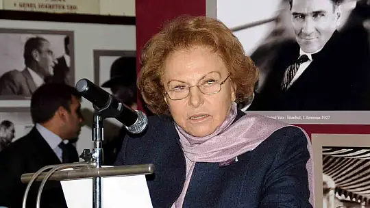 Ömrünü eğitim ve kadınlara adamış Cumhuriyet Çınarı Nüket Ersoy vefat etti