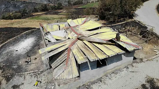 Orman yangınında evi yanan vatandaş: