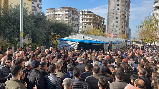 Osmaniye'de feci kazada ölen 3 kişi son yolculuğuna uğurlandı