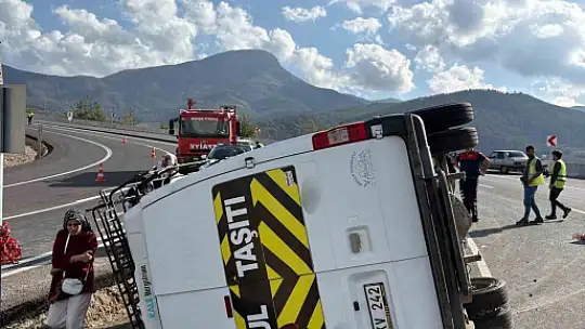 Osmaniye'de yolcu minibüsü şarampole devrildi: 13 Yaralı