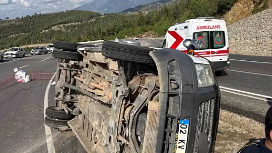 Osmaniye'de yolcu minibüsü şarampole devrildi: 13 Yaralı