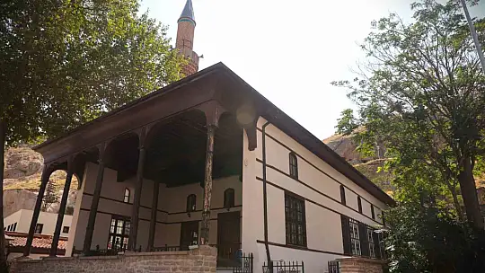 Osmanlı döneminden kalan tarihi yapı