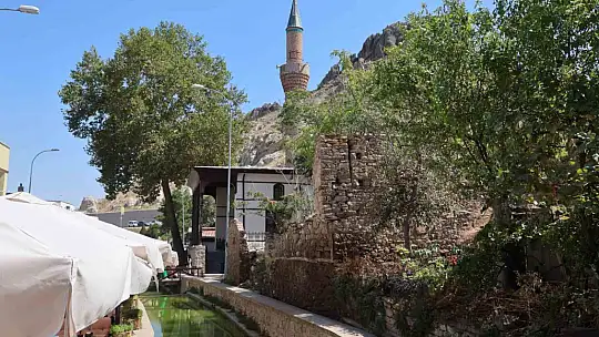Osmanlı döneminden kalan tarihi yapı