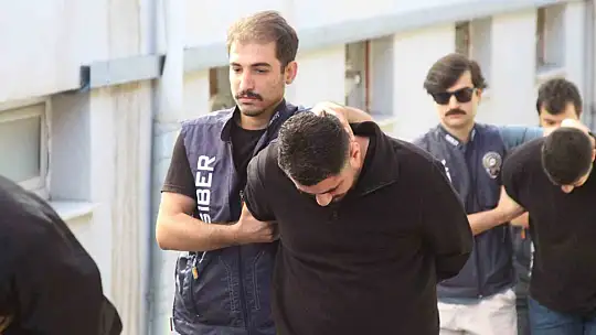 Otomobil ilanıyla 1 milyon liralık dolandırıcılık: 6 tutuklama