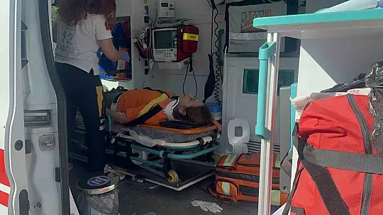 Otomobil ile biçerdöver çarpıştı: 6 yaralı