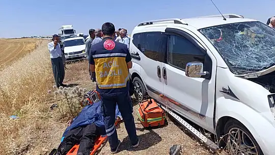 Otomobil ile hafif ticari araç çarpıştı: 4 ölü, 1 yaralı