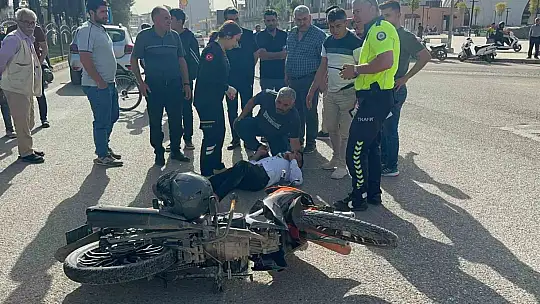 Otomobil ile motosiklet çarpıştı: 2 yaralı