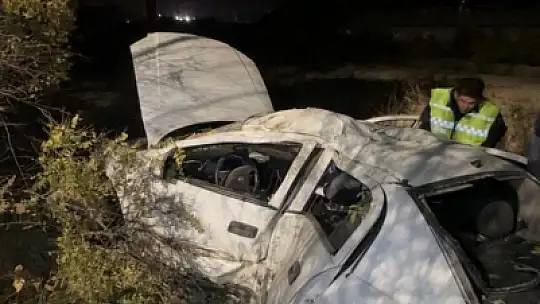 Adıyaman'da feci kaza! Şarampole yuvarlanan otomobilde 5 kişi yaralandı