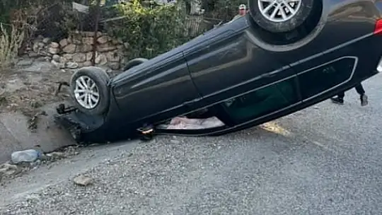 Gölbaşı'nda otomobil takla attı: 1 yaralı