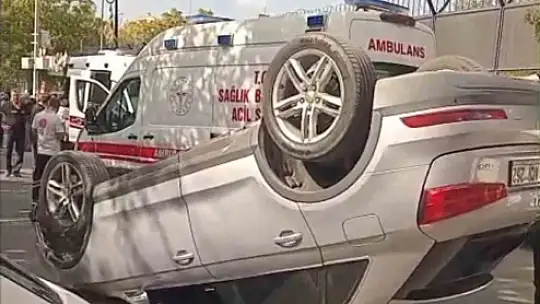 Otomobil takla attı ehliyetsiz sürücü olay yerinden kaçtı