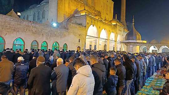 Peygamberler şehrinde Kadir Gecesi coşkusu