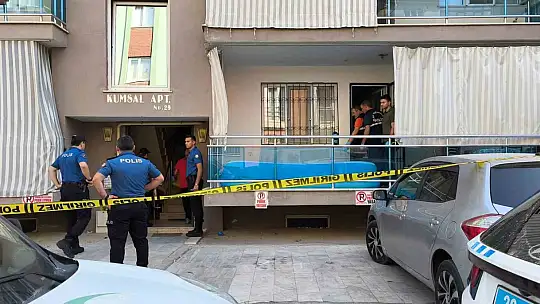 Polis, uyuyan eşini ve 2 çocuğunu öldürdükten sonra intihar etti