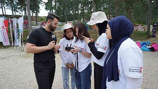 Pusula Maraş Kampı'nda gençler yeni medya ve fotoğrafçılığı öğrendi