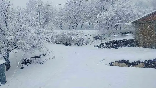 Pütürge'de kar kalınlığı 1 metreye yaklaştı