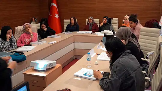 Sağlık personellerine NRP eğitimi verildi