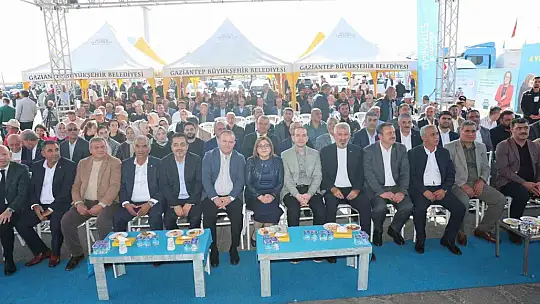 Şahin Nizipli çiftçilerle mazot desteği için bir araya geldi