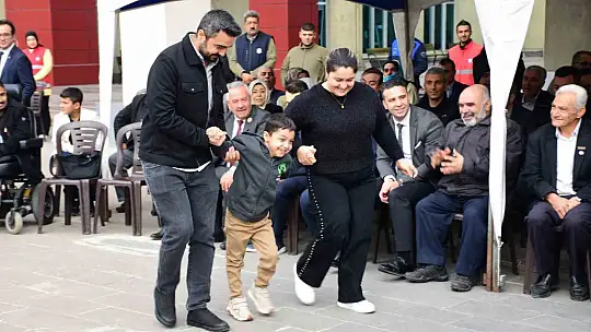 Şahinbey Belediyesi'nden 177 engelliye akülü ve manuel tekerlekli sandalye