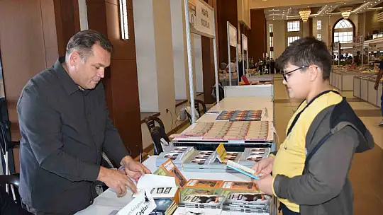 Şahinbey Belediyesi'nin 9'uncu kitap fuarı kapılarını açtı