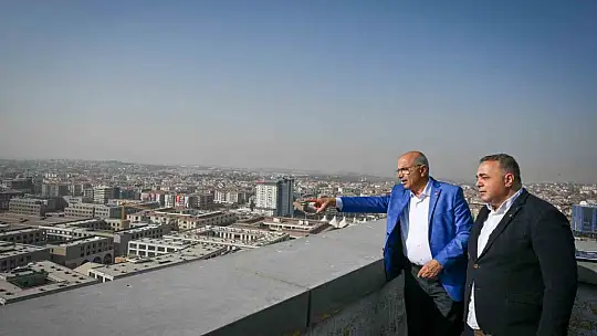 Sami Er: Malatya'nın hızlı inşa süreciyle yeniden şekillendiğini ve dirençli bir şehir olduğunu söyledi.