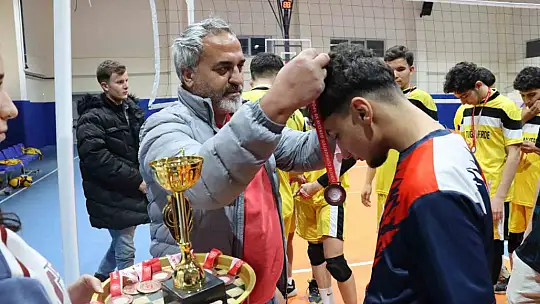 Şanlıurfa Büyükşehir Belediyesi voleybolda il şampiyonu oldu