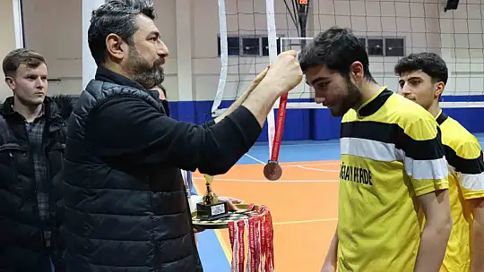 Şanlıurfa Büyükşehir Belediyesi voleybolda il şampiyonu oldu