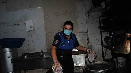 Şanlıurfa'da 1 ton bozuk et ele geçirdi