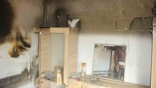 Şanlıurfa'da akıl almaz olay: Ev kendiliğinden yanıyor iddiası