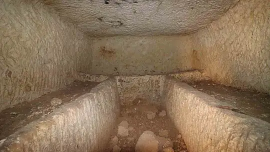 Şanlıurfa'da bulunan kaya mezarı kayıt altına alındı