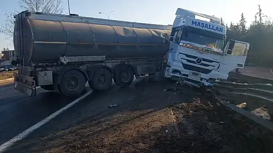 Şanlıurfa'da buzlanma nedeniyle zincirleme kaza: 2 ölü